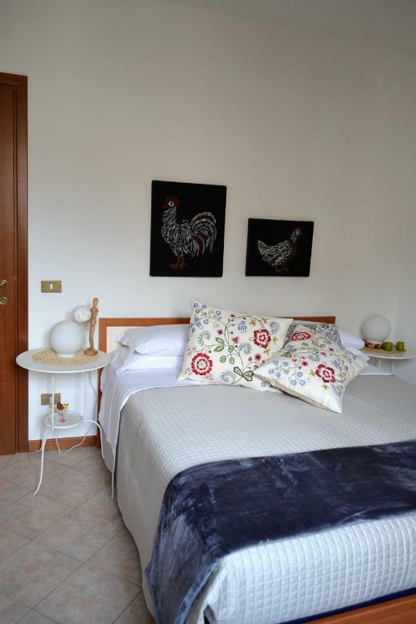 Apartamento Torri Centro Torri Del Benaco Exterior foto