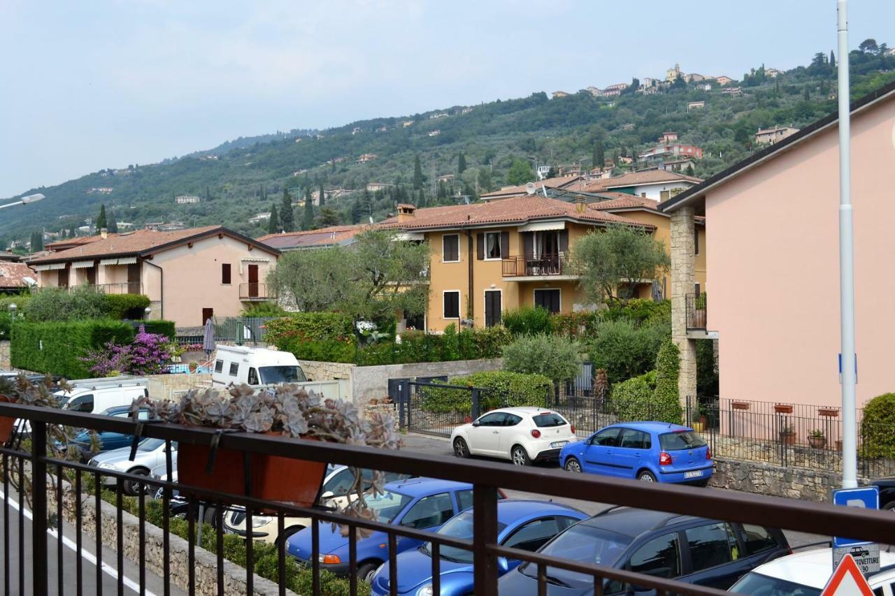 Apartamento Torri Centro Torri Del Benaco Exterior foto