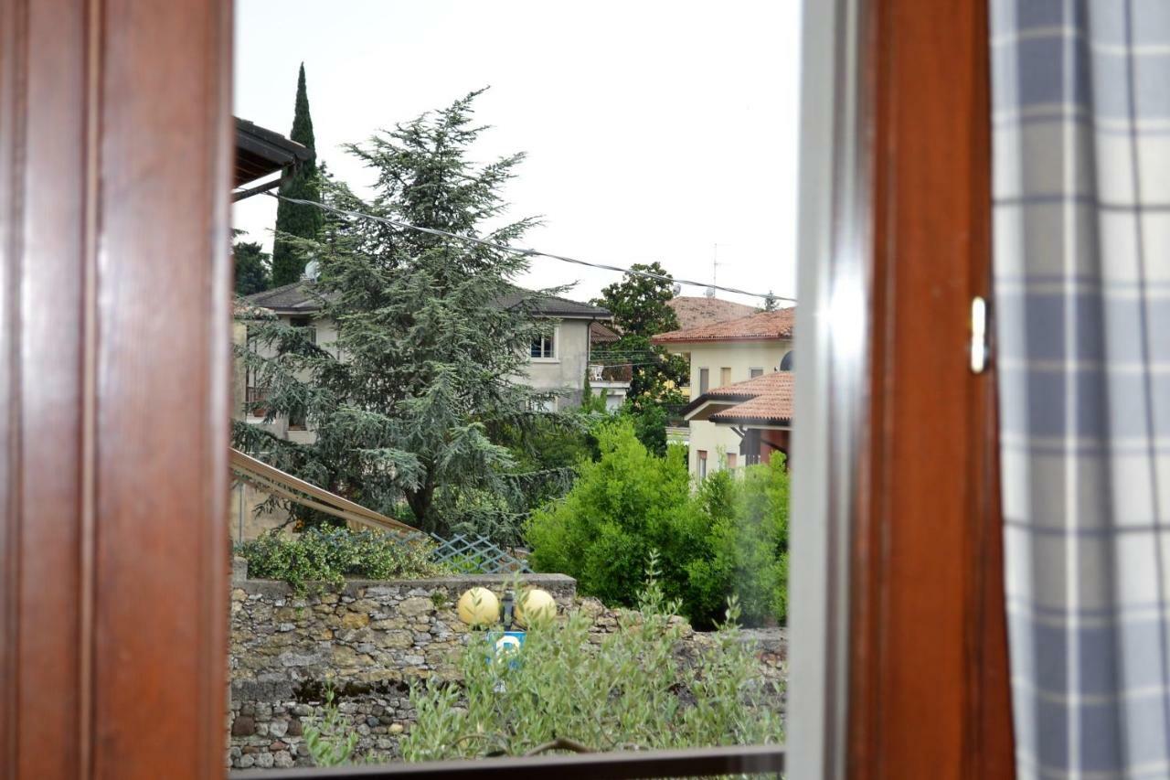 Apartamento Torri Centro Torri Del Benaco Exterior foto