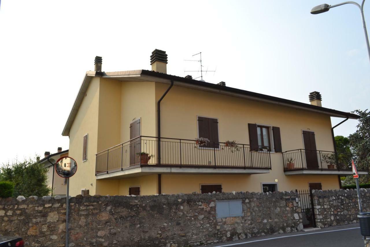 Apartamento Torri Centro Torri Del Benaco Exterior foto